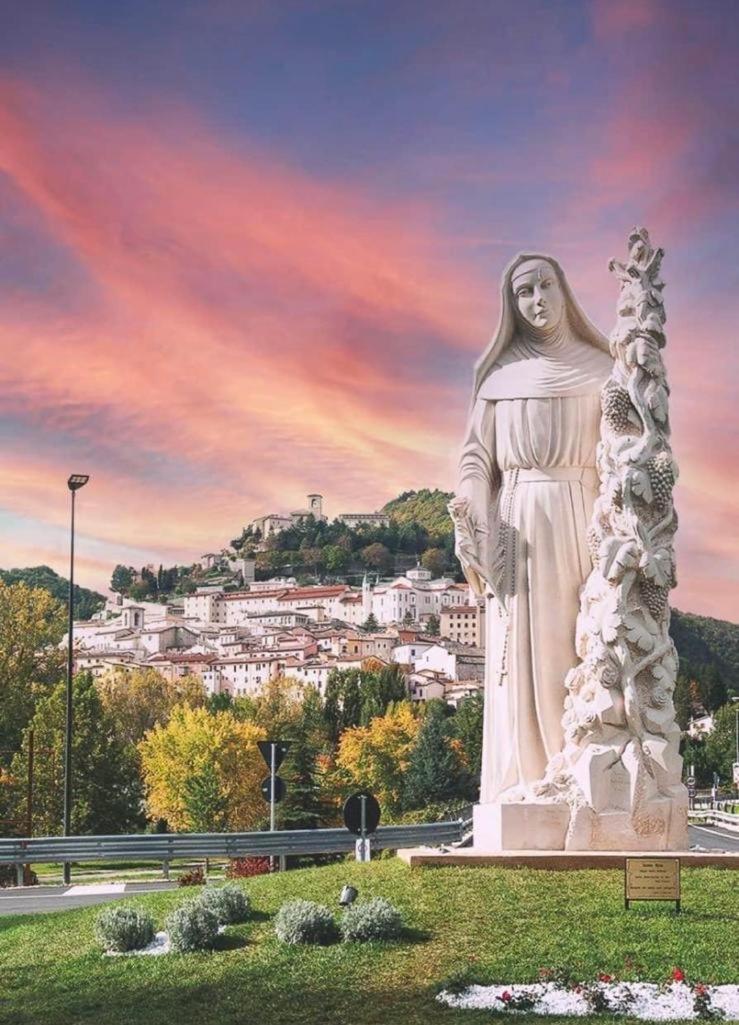 Affittacamere La Dimora Dei Nonni Cascia Esterno foto